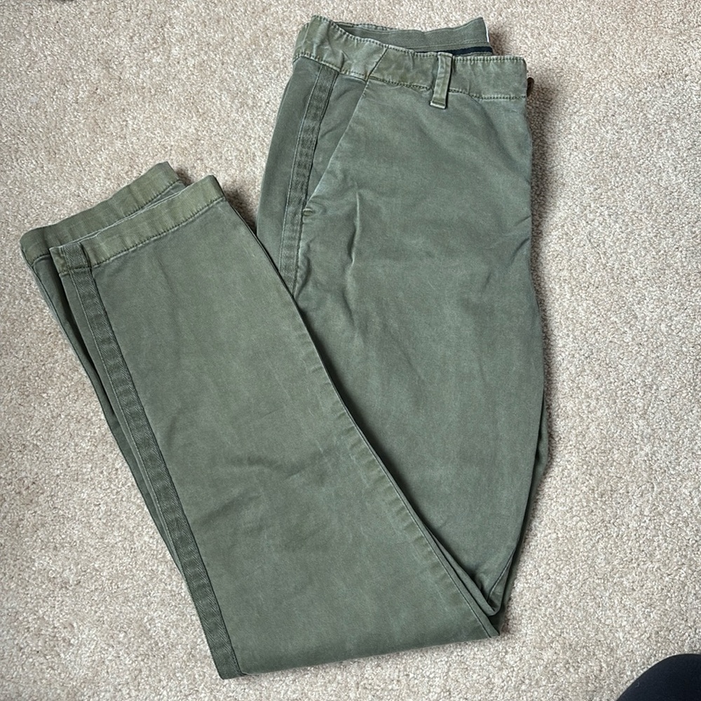 Gap girlfriend chino